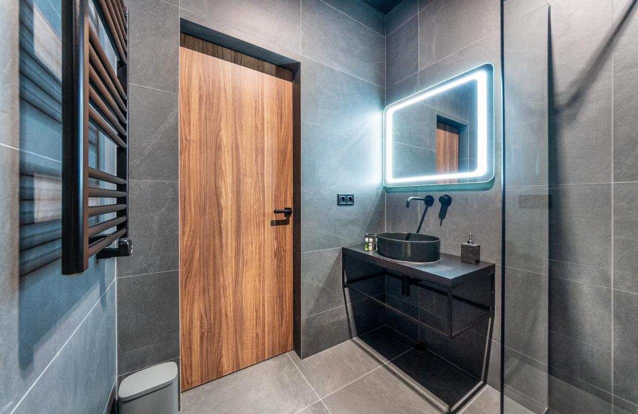 Апартаменти-Студіо "Premium Lux Apartments French Quarter 2" З Гідромасажною Ванною Чи З Душем Kiev Exterior foto