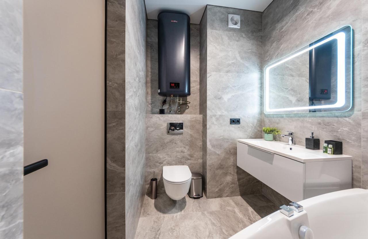 Апартаменти-Студіо "Premium Lux Apartments French Quarter 2" З Гідромасажною Ванною Чи З Душем Kiev Exterior foto